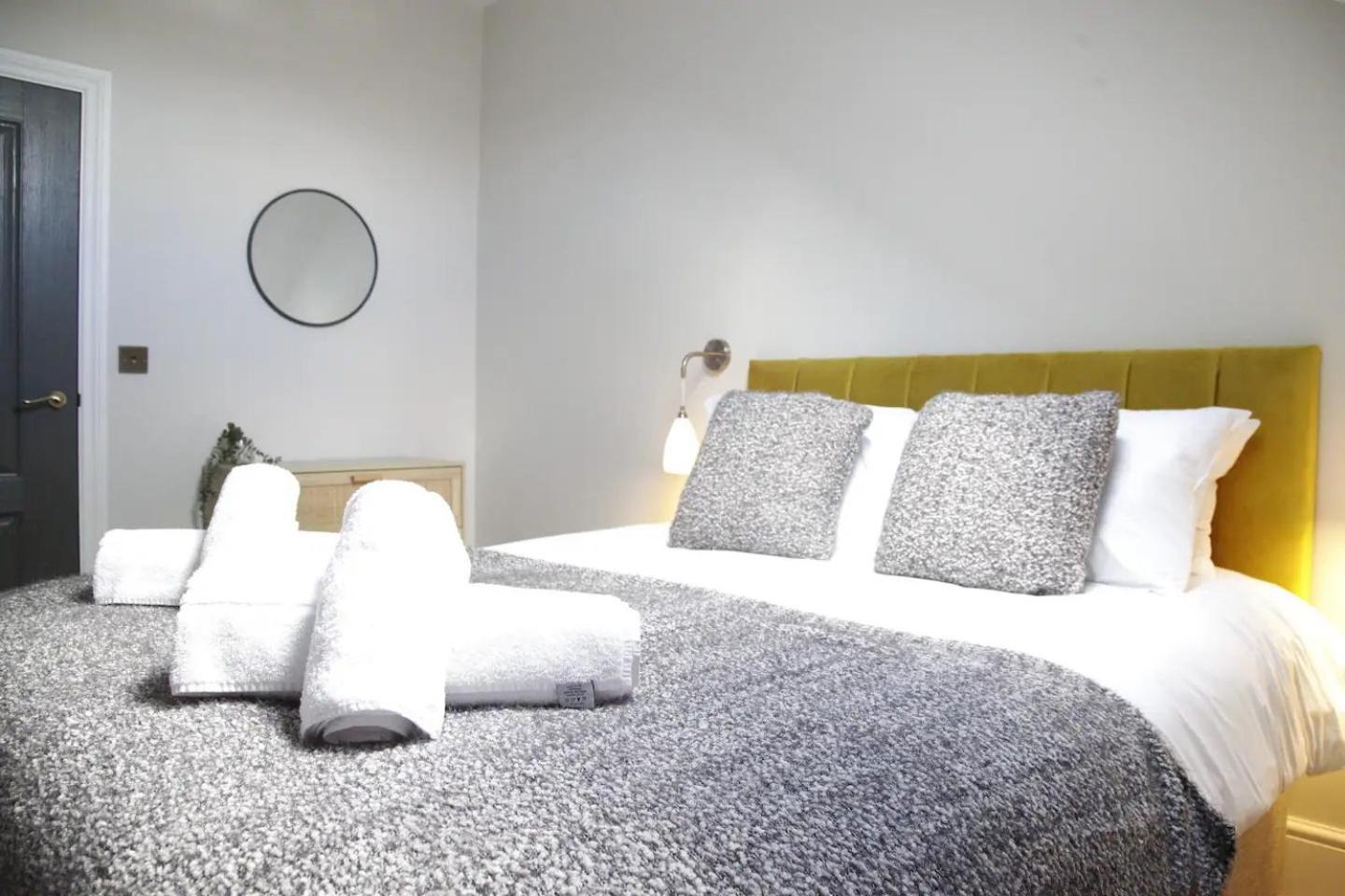 Pass The Keys Apartment 3 Old Conservative Club In Historic Town Caernarfon Eksteriør bilde
