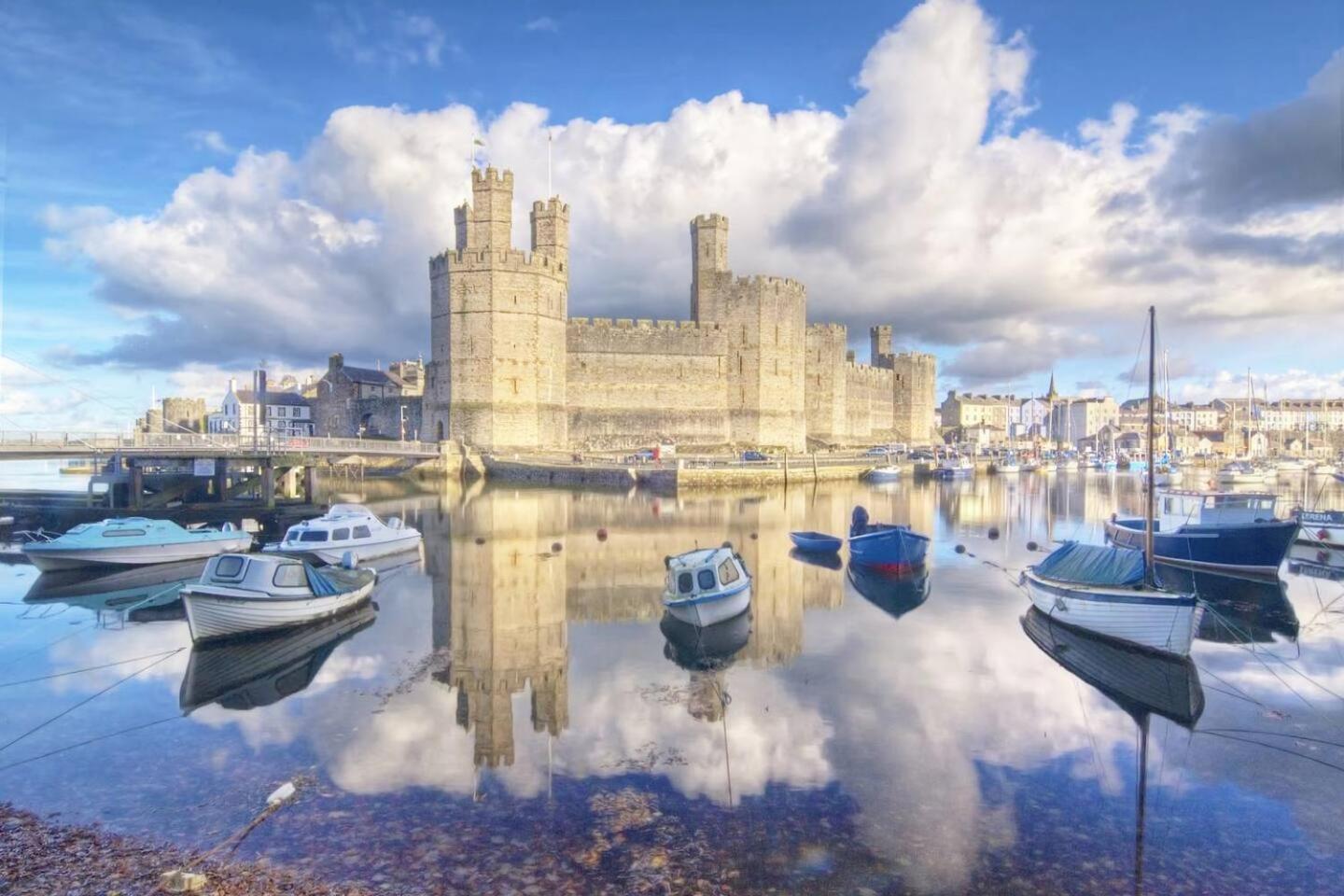 Pass The Keys Apartment 3 Old Conservative Club In Historic Town Caernarfon Eksteriør bilde